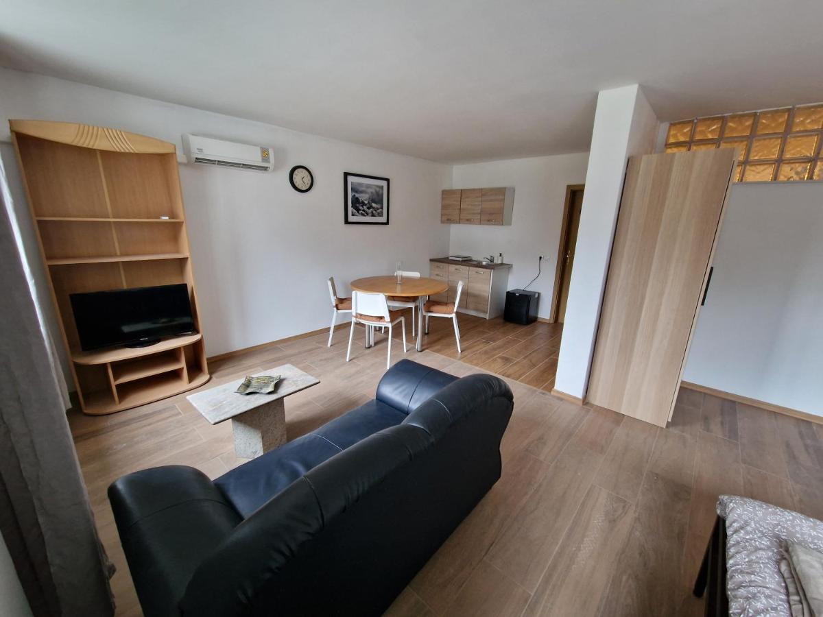 Origo Rooms And Apartments Stahovica Bagian luar foto